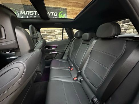 Used 2023 Mercedes-Benz GLC 300 GLC 300 image 27