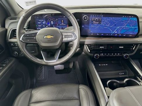 Used 2025 Chevrolet Tahoe LT image 24