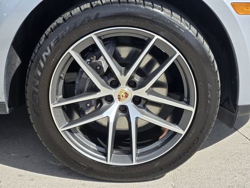 Used 2023 Porsche Macan image 16