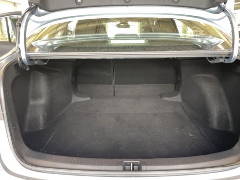 Used 2022 Toyota Corolla LE image 18