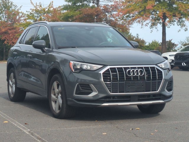 Used 2022 Audi Q3 2.0T Premium w/ Convenience Package AWD/4WD image 3