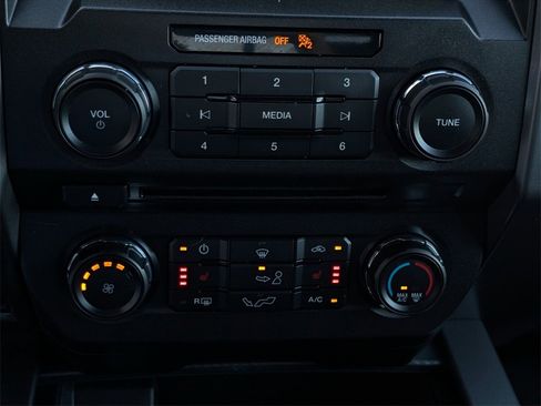 Used 2018 Ford F150 XLT w/ Equipment Group 302A Luxury image 27