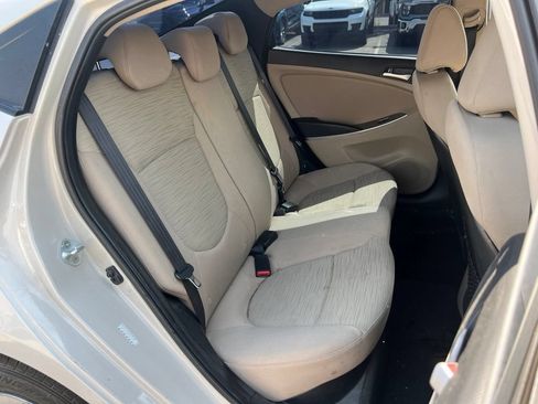 Used 2016 Hyundai Accent SE FWD image 17