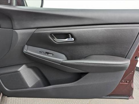 Used 2025 Nissan Sentra SV image 23