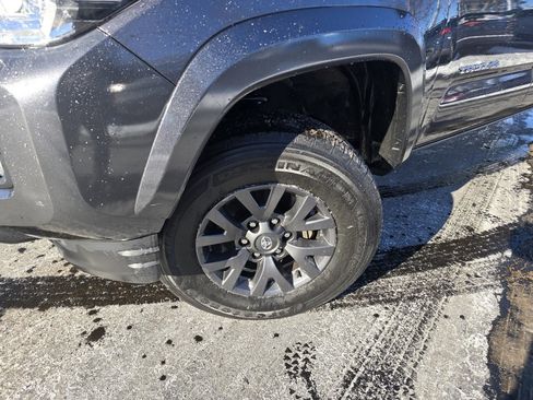 Certified 2023 Toyota Tacoma SR5 image 2