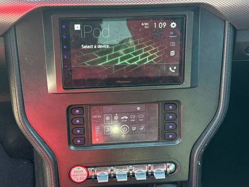 Used 2015 Ford Mustang GT image 30