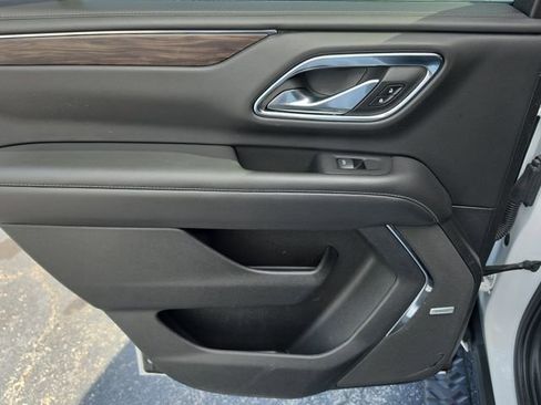 Used 2022 Chevrolet Tahoe Z71 w/ Luxury Package image 8