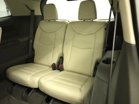 Used 2023 Cadillac XT6 Premium Luxury w/ Technology Package image 36