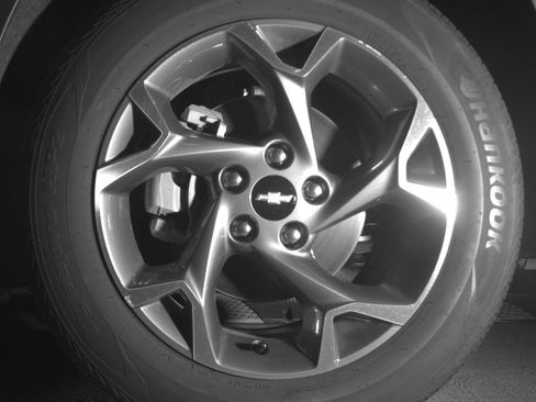 Used 2025 Chevrolet Trax LT FWD image 12