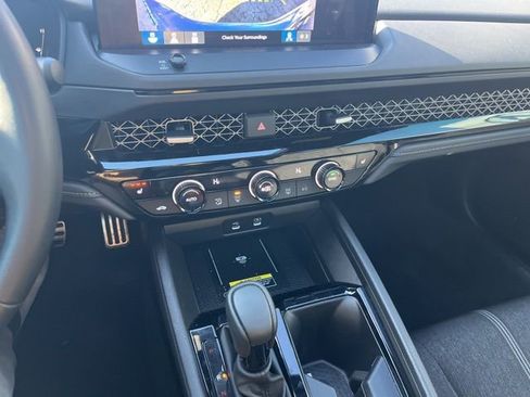 Used 2025 Honda Accord Sport image 59