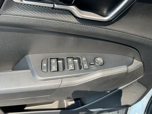 New 2025 Kia Sportage LX image 17