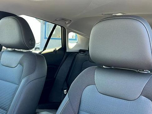 New 2026 Chevrolet Trax LT w/ Sunroof Package image 18