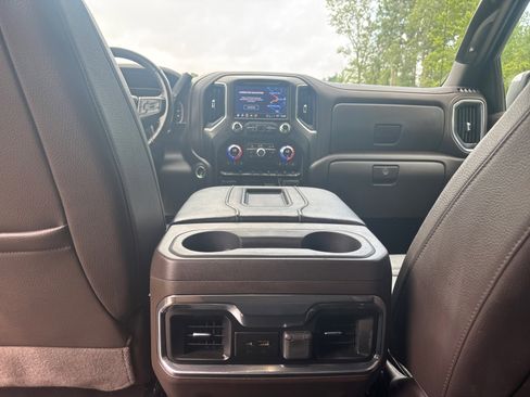 Used 2022 GMC Sierra 1500 Denali w/ Denali Premium Package image 24