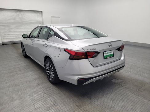 Used 2024 Nissan Altima 2.5 SV FWD image 5