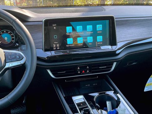 New 2026 Volkswagen Atlas SEL image 13