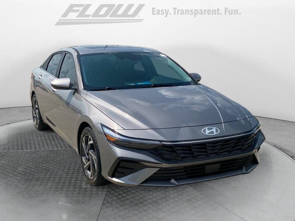 Used 2024 Hyundai Elantra SEL w/ Convenience Package FWD image 1
