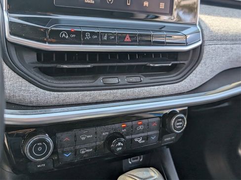 Used 2022 Jeep Compass Latitude w/ Convenience Group image 22