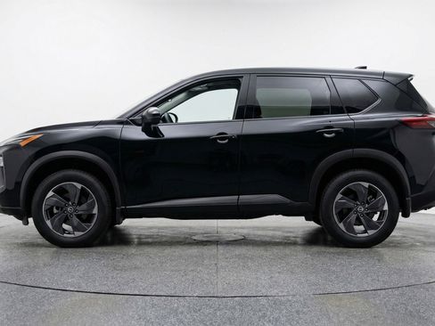 Used 2025 Nissan Rogue SV image 5