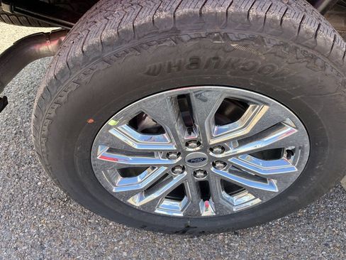 New 2025 Ford F150 Lariat w/ Equipment Group 502A High image 25