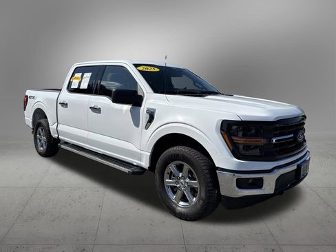 Used 2025 Ford F150 XLT w/ Equipment Group 301A Standard AWD/4WD image 6