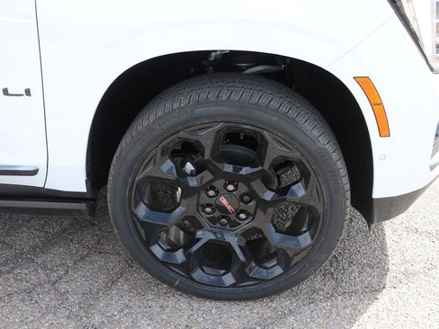 New 2026 GMC Yukon XL Denali Ultimate AWD/4WD image 9