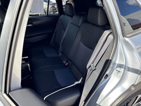 Used 2023 Toyota Corolla Cross XSE w/ Convenience Package image 12