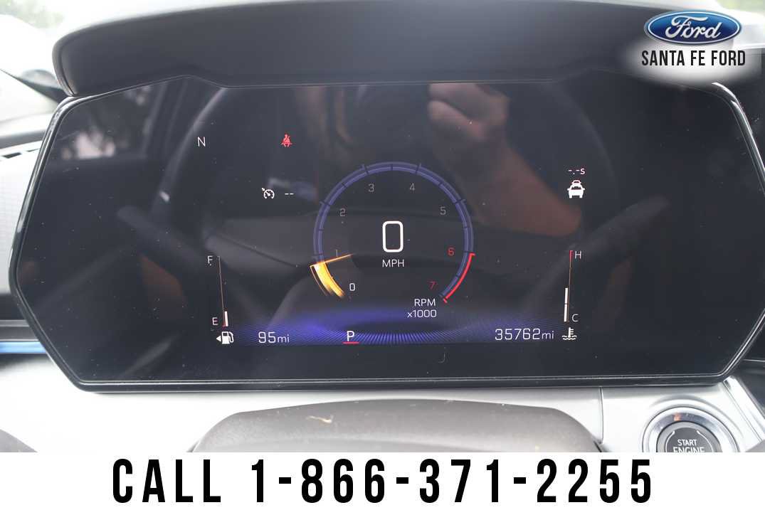 Used 2025 Chevrolet Trax LT w/ LT Convenience Package FWD image 32