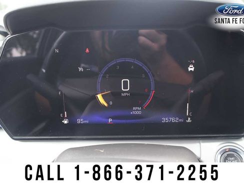 Used 2025 Chevrolet Trax LT w/ LT Convenience Package FWD image 32