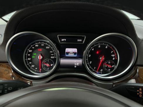 Used 2017 Mercedes-Benz GLS 450 4MATIC image 24