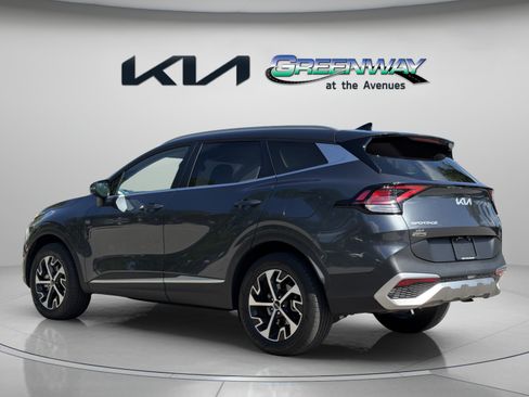 Used 2023 Kia Sportage EX AWD/4WD image 4