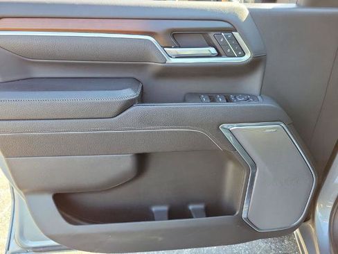 Used 2025 GMC Sierra 2500 Denali w/ Technology Package image 23