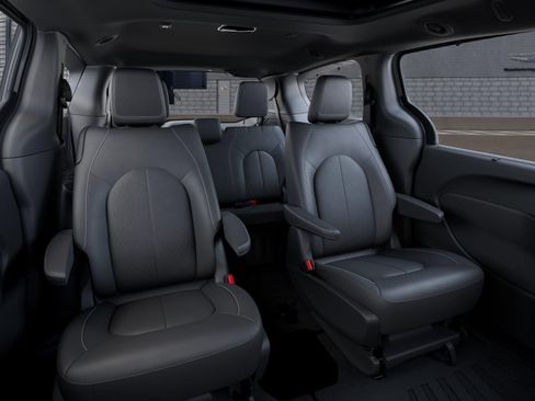 New 2025 Chrysler Pacifica Select w/ Uconnect Theater Family Group AWD/4WD image 15