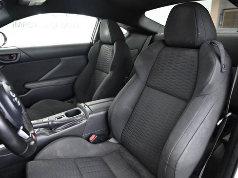 Used 2022 Toyota GR86 RWD image 20