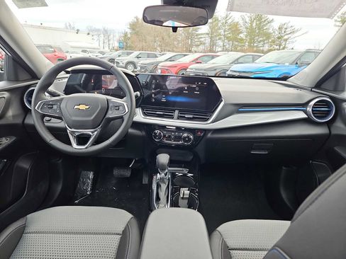 New 2026 Chevrolet Trax LT w/ Driver Confidence Package FWD image 18