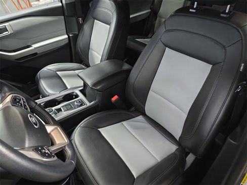 Used 2023 Ford Explorer XLT w/ Equipment Group 202A image 18