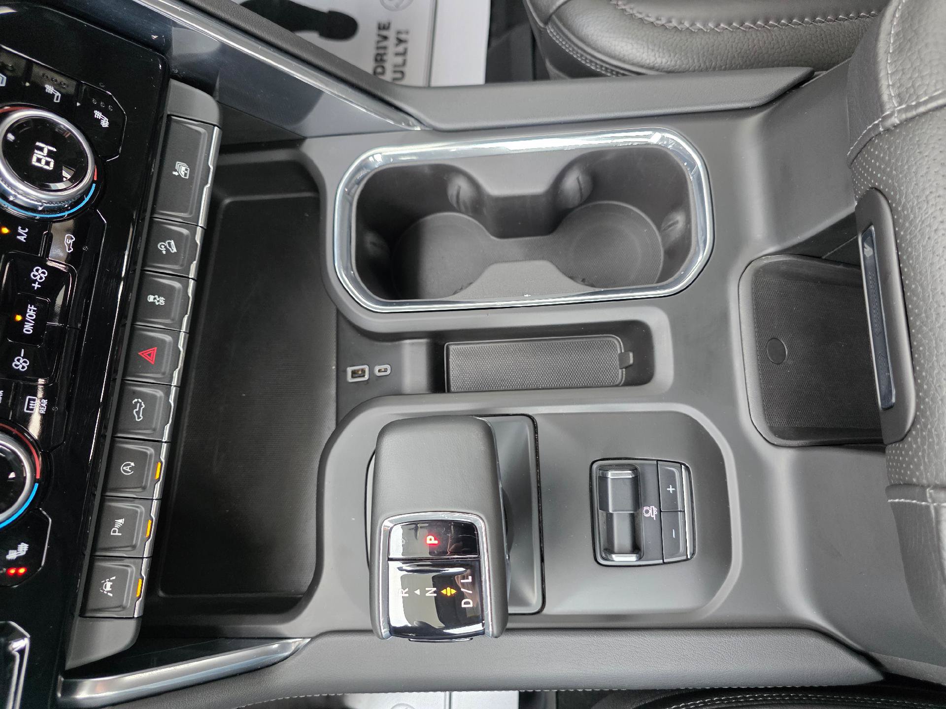 Used 2024 GMC Sierra 1500 Denali w/ Technology Package AWD/4WD image 21