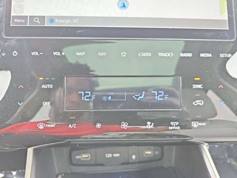 Used 2024 Hyundai Tucson Limited FWD image 19