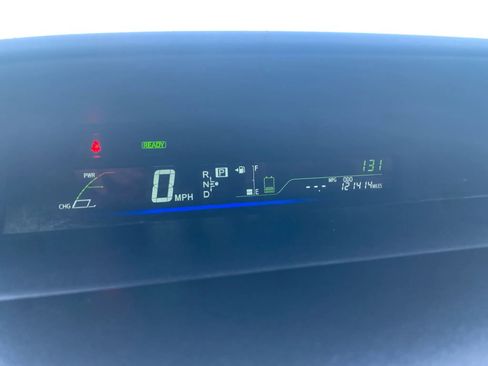 Used 2014 Toyota Prius V Five image 21