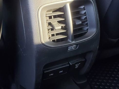 Used 2020 Jeep Cherokee Trailhawk w/ Cold Weather Group image 35