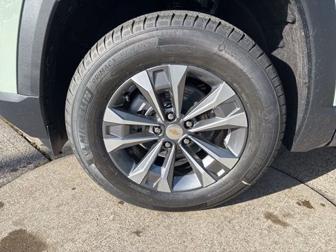 New 2026 Chevrolet Equinox LT w/ Safety and Technology Package AWD/4WD image 11