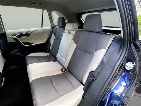 Used 2025 Toyota RAV4 XLE AWD/4WD image 21