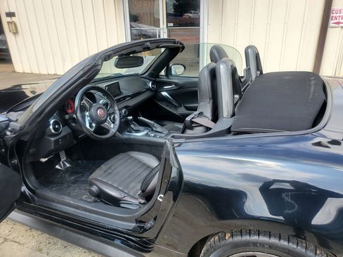 Used 2017 FIAT 124 Spider Abarth RWD image 16