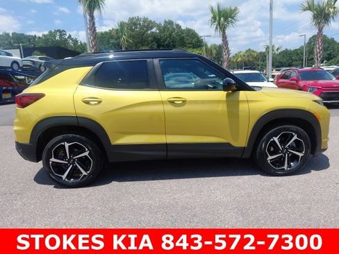 Used 2023 Chevrolet TrailBlazer RS w/ Sun and Liftgate Package AWD/4WD image 4