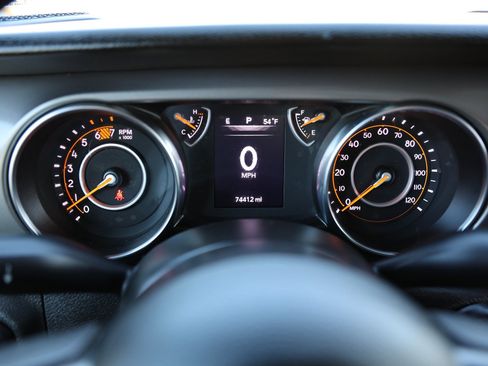 Used 2021 Jeep Wrangler Unlimited Sport image 40