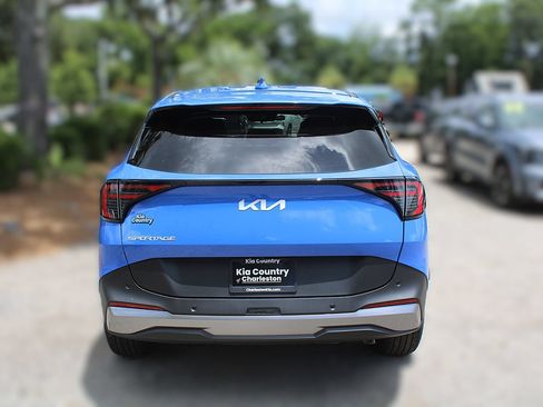 New 2026 Kia Sportage EX FWD image 8