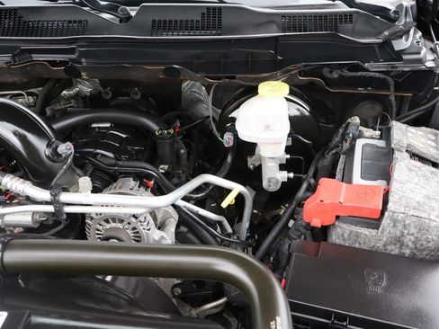 Used 2020 RAM 1500 Classic SLT RWD image 39