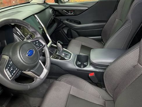 Used 2025 Subaru Outback Premium w/ Popular Package #1A image 25