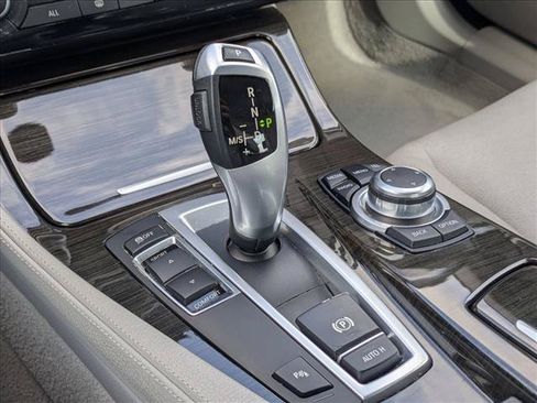 Used 2013 BMW 528i Sedan RWD image 12