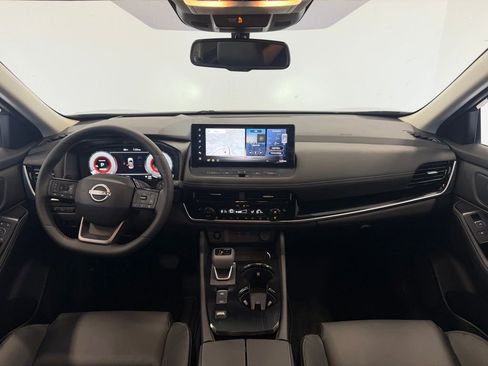 Used 2025 Nissan Rogue SL w/ SL Premium Package image 21