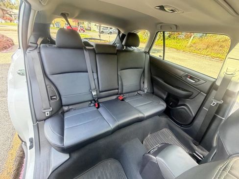 Used 2017 Subaru Outback 2.5i Limited AWD/4WD image 19